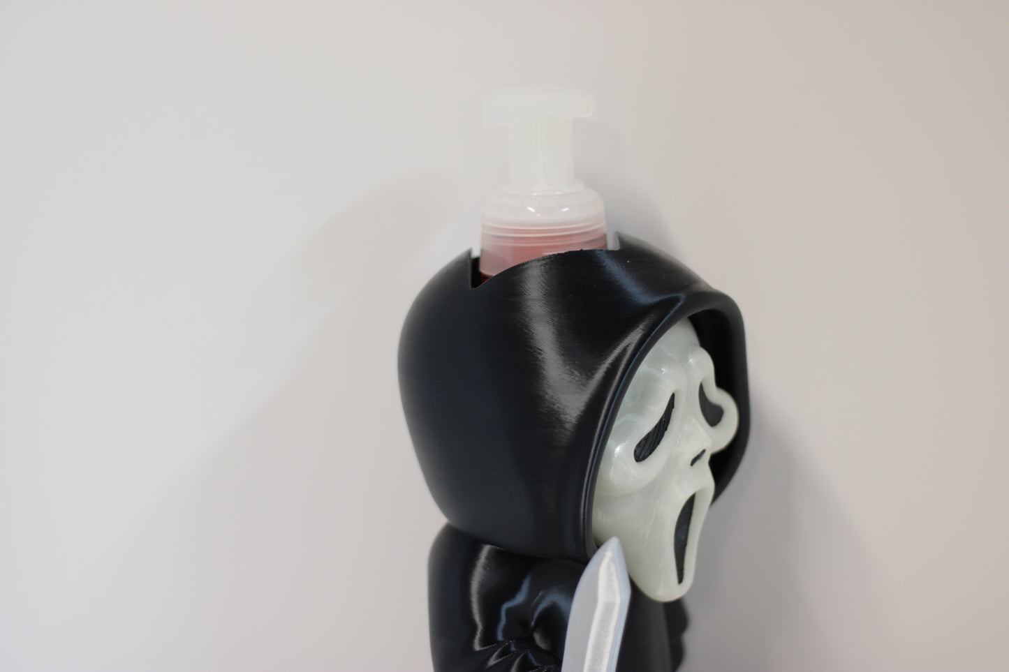 Ghostface Bath & Body Works Soap Holder – Glow-in-the-Dark 3D Printed Horror Bottle Cozy
