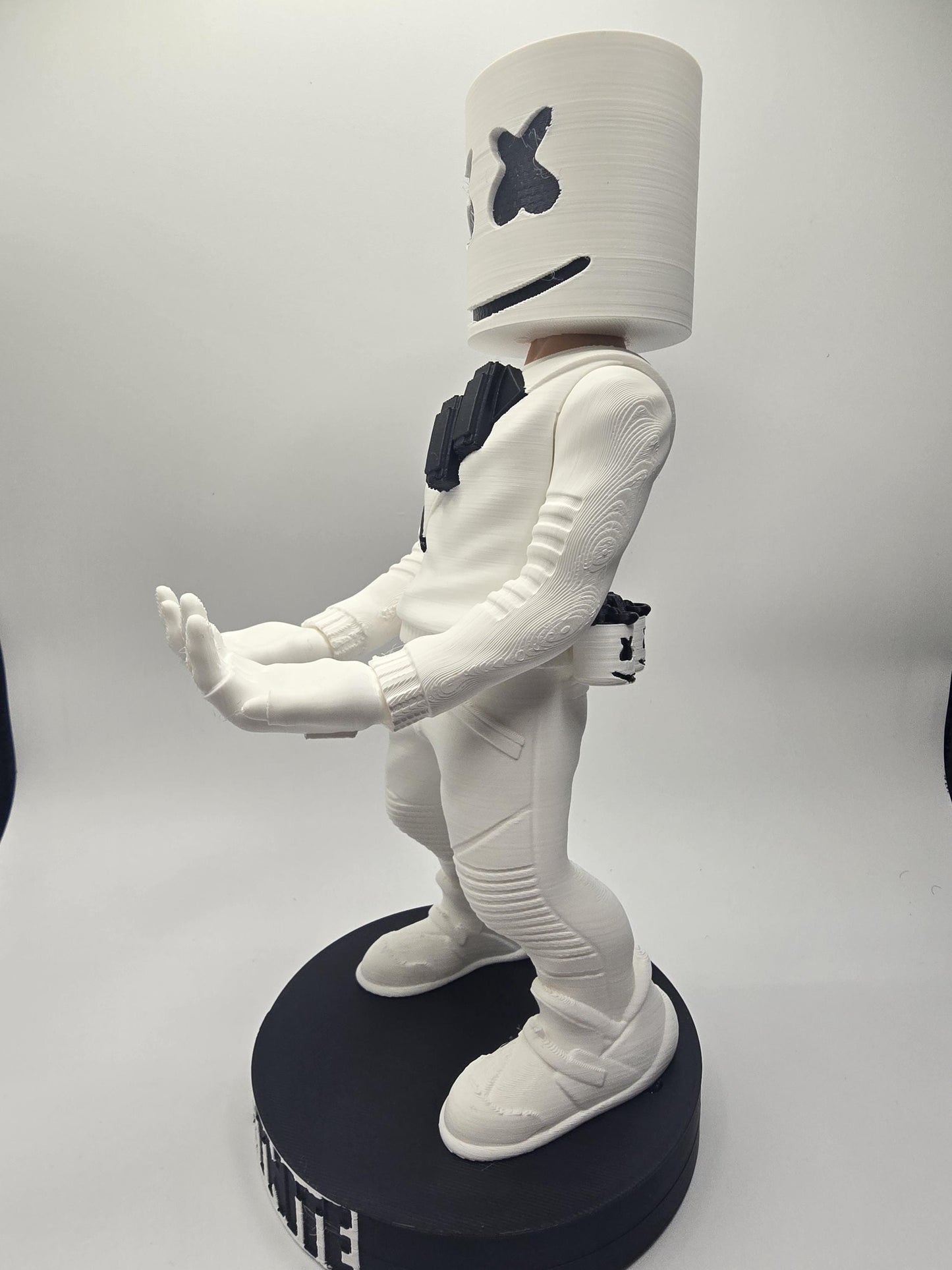 Marshmallow stand side profile