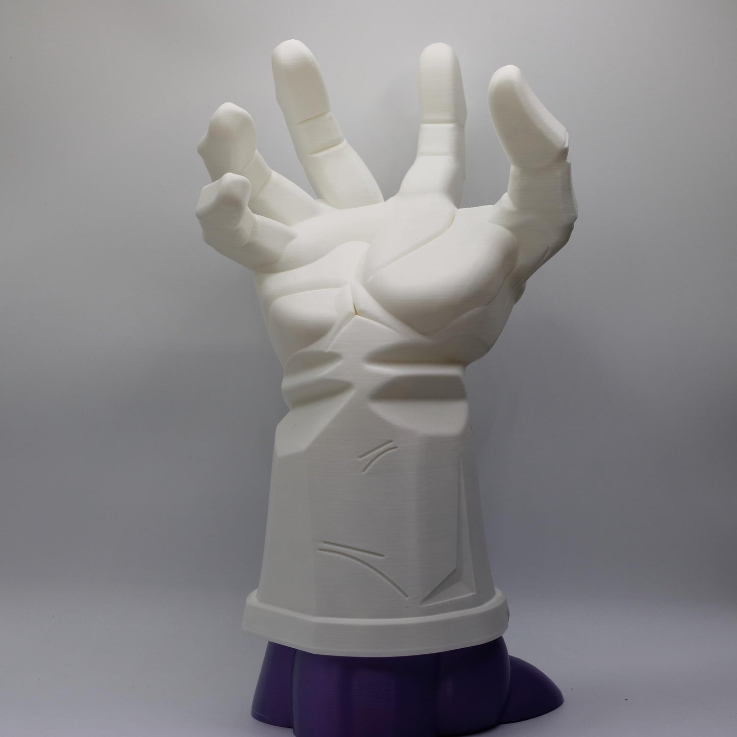 Alien pod arm controller stand