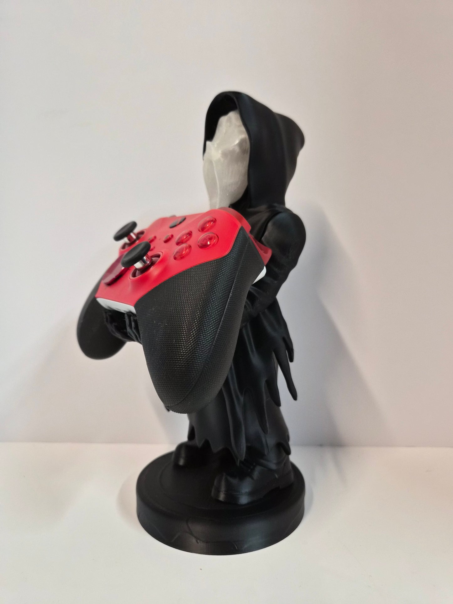 Hooded phantom stand shown from the side